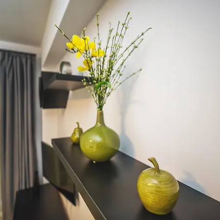 - Located By The Forest, Near Afi Mall, And Moments Away From The Old Town Braszów