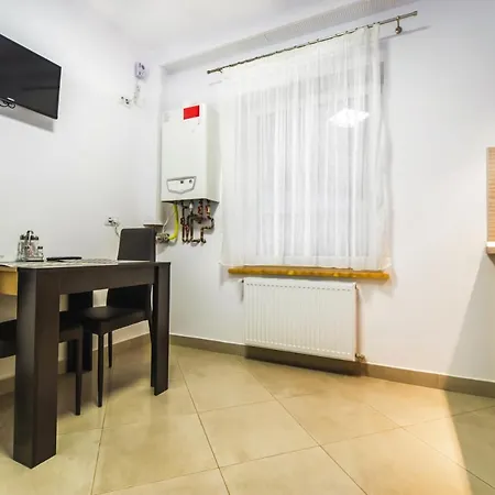Apartament - Located By The Forest, Near Afi Mall, And Moments Away From The Old Town