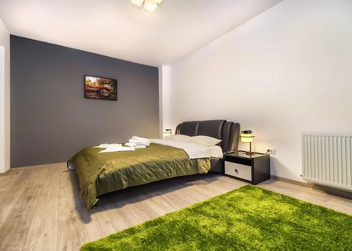 - Located By The Forest, Near Afi Mall, And Moments Away From The Old Town * Brasov