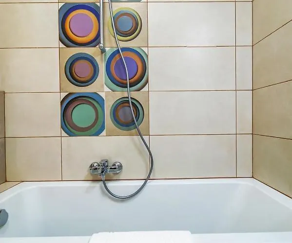 - Located By The Forest, Near Afi Mall, And Moments Away From The Old Town Braszów