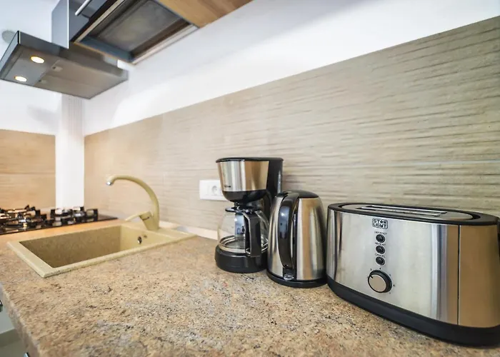 - Located By The Forest, Near Afi Mall, And Moments Away From The Old Town Apartment